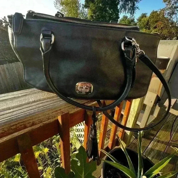 COACH Leather 2WAY Hand-bag 25350 black shoulder crossbody classic w/Tassles - Picture 2 of 11